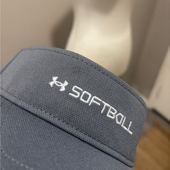 Under Armour Black Adjustable Visor - Picture 5 of 5